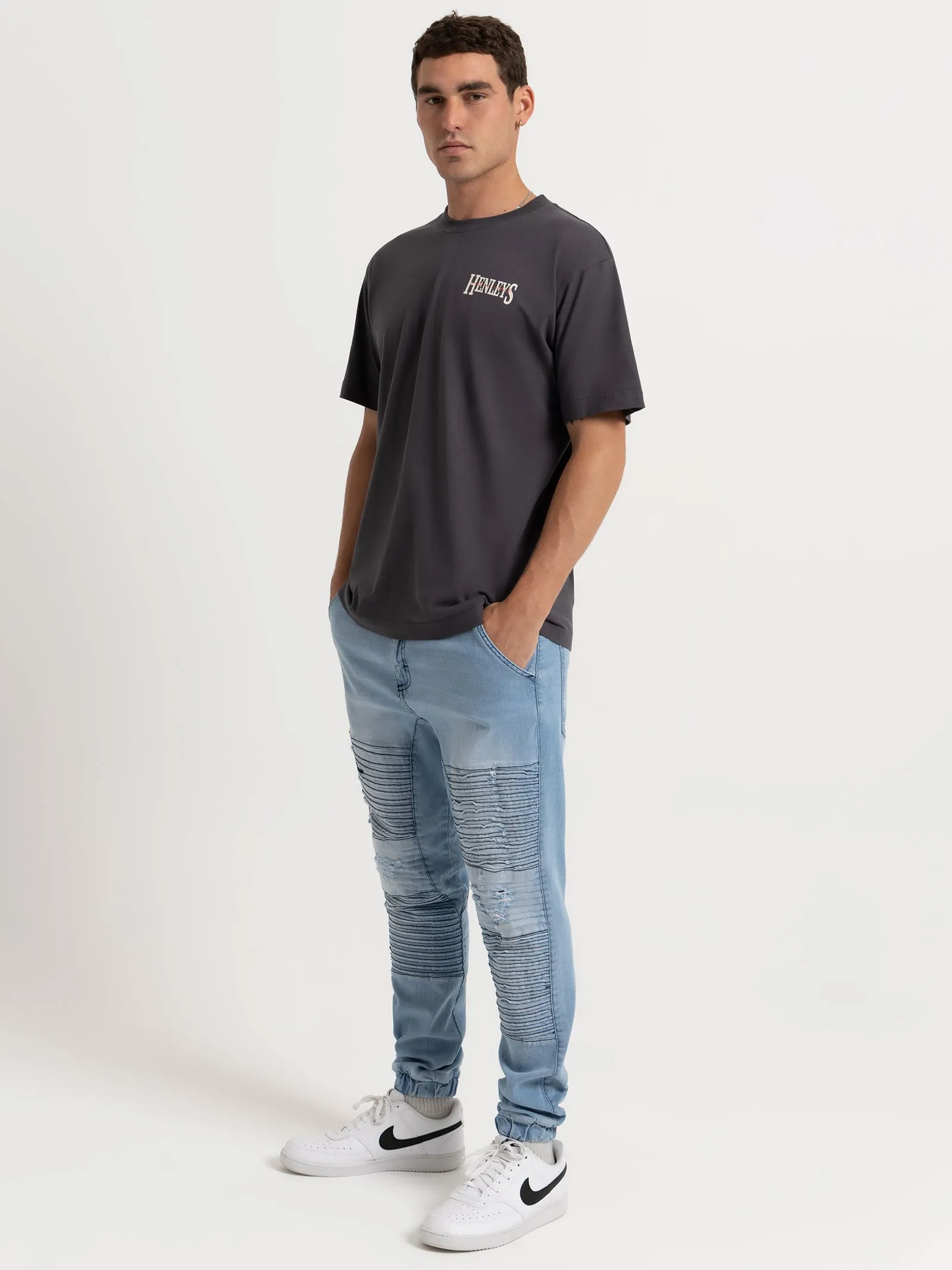 HENLEYS PANORAMIC T-SHIRT - MENS - COAL