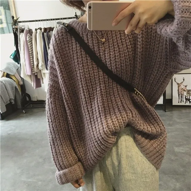 Long-Sleeved Round Collar Knit Sweater