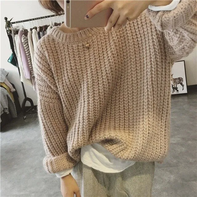 Long-Sleeved Round Collar Knit Sweater