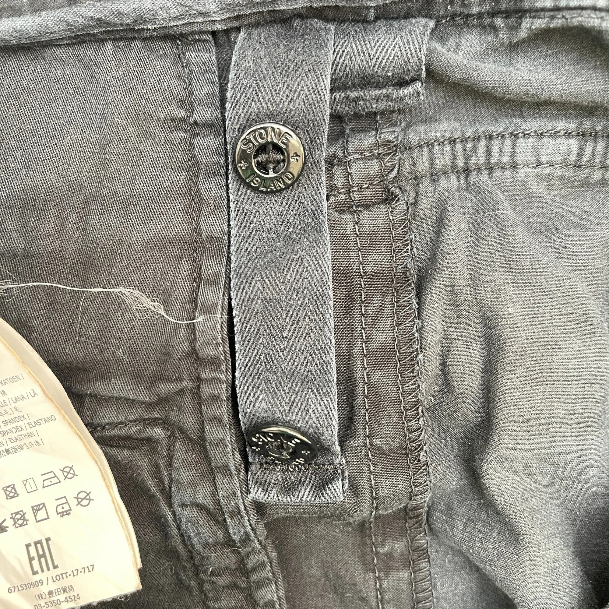 Men's Applique Logo Cargos Grey Size Waist 33"