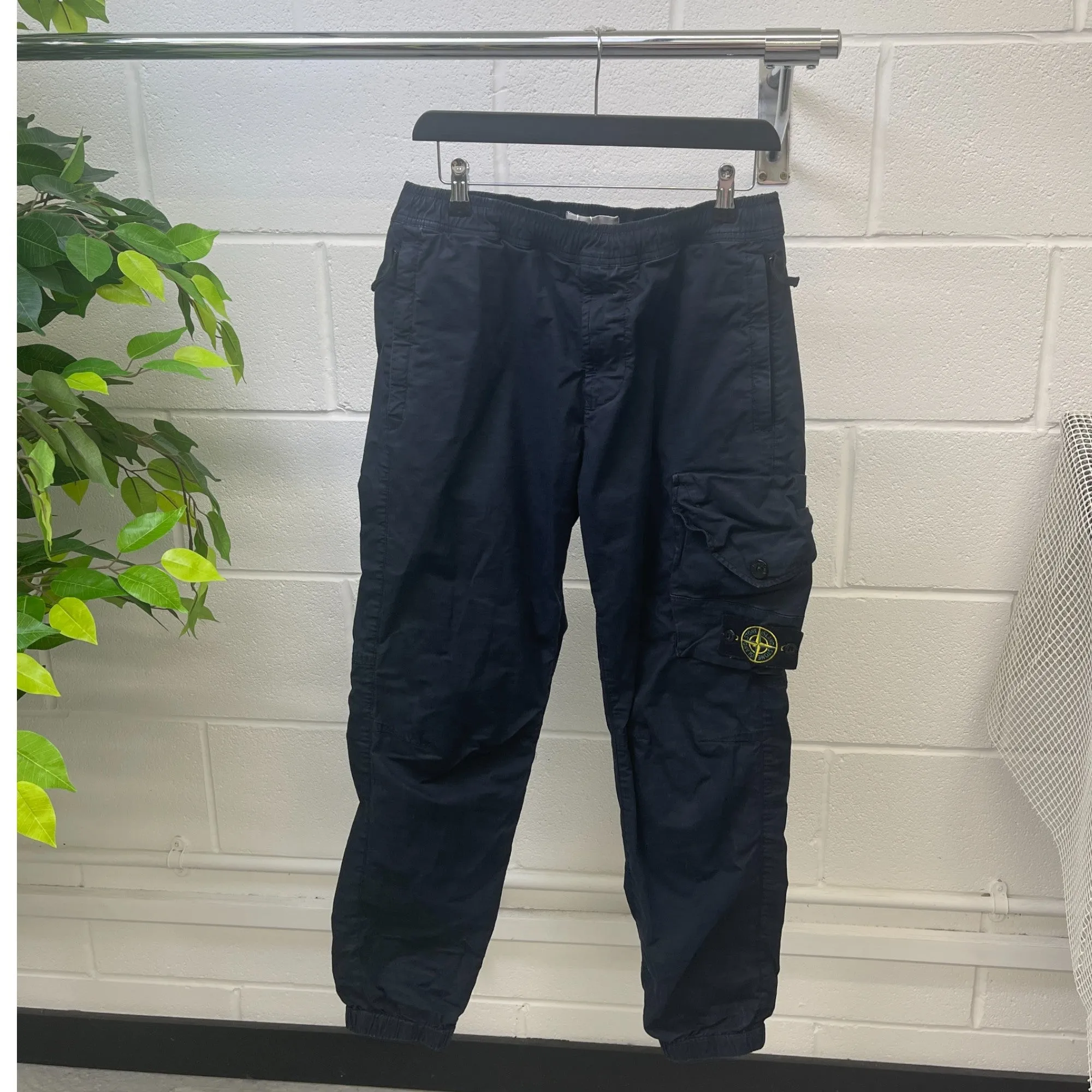 Men's Applique Logo Cargos Navy Size Waist 30"