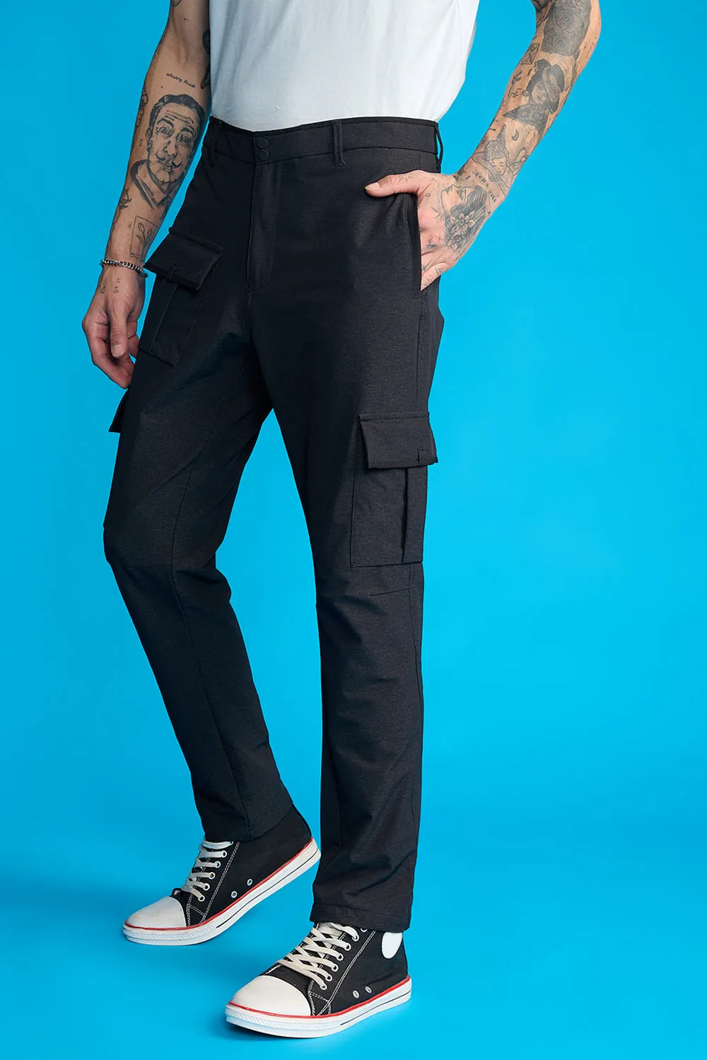 Men's Black Solid Slim Cargos