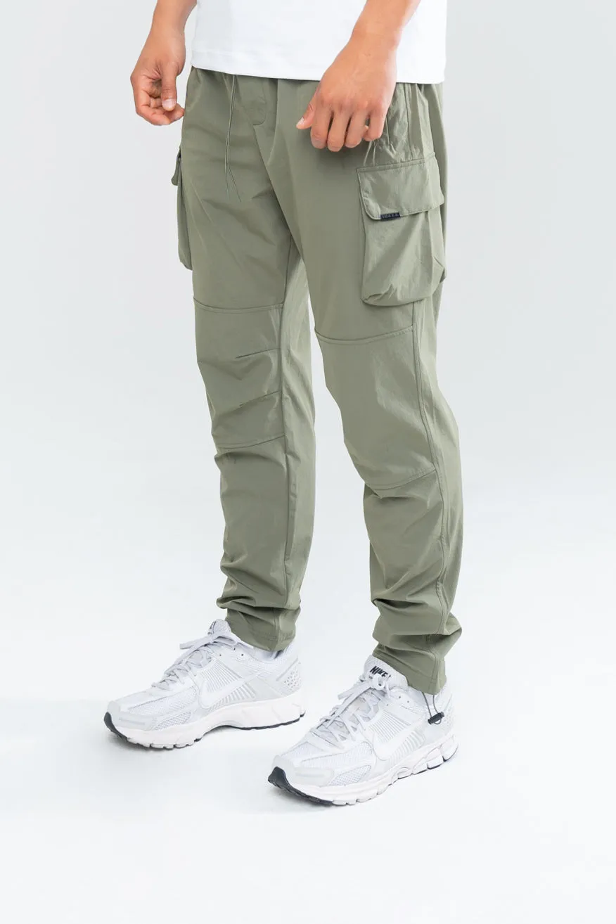 MEN'S PERFORMANCE TECH CARGO JOGGERS - OLIVE