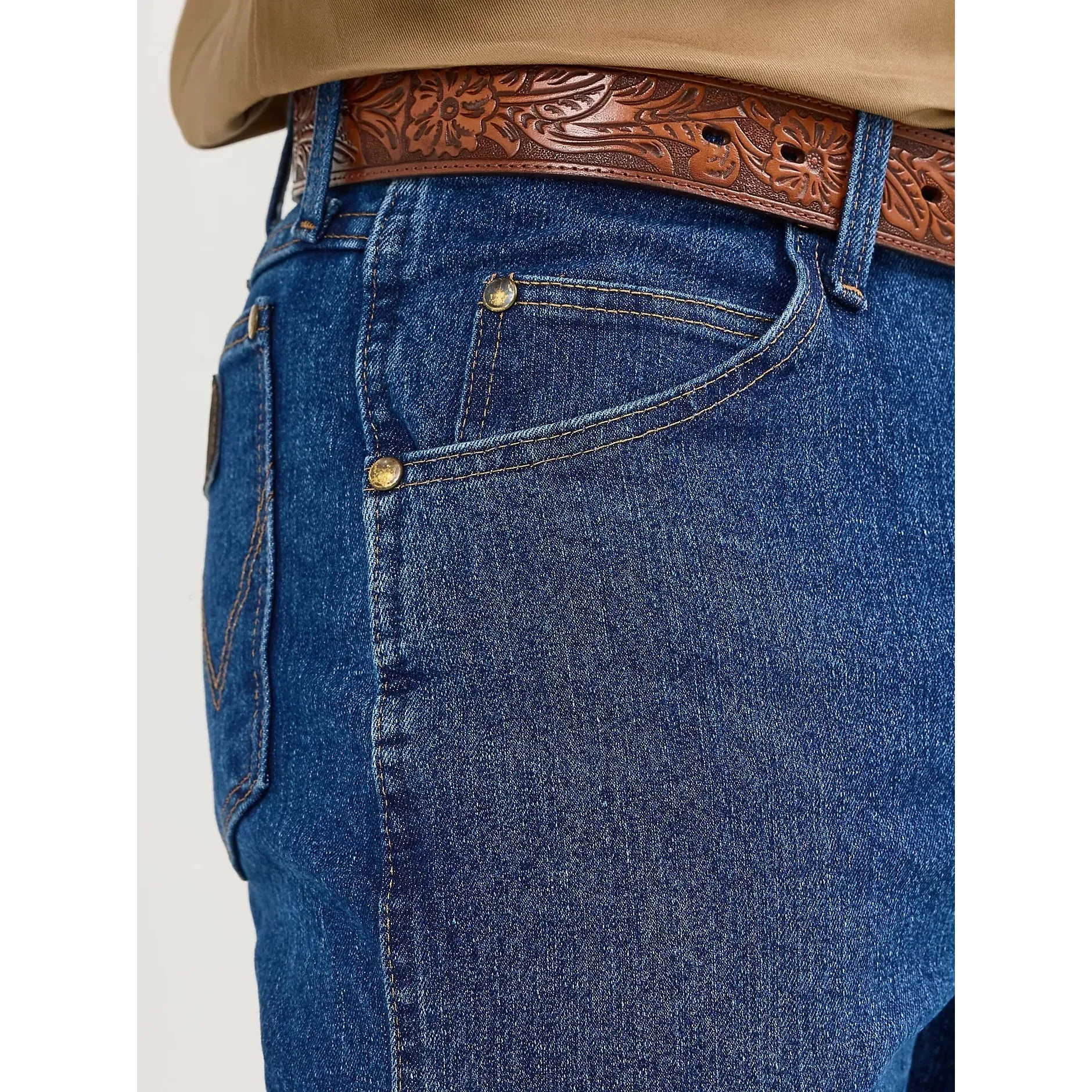 Men's Wrangler Premium Performance Advanced Comfort Cowboy Cut® Regular Fit Jean 1047MACMS