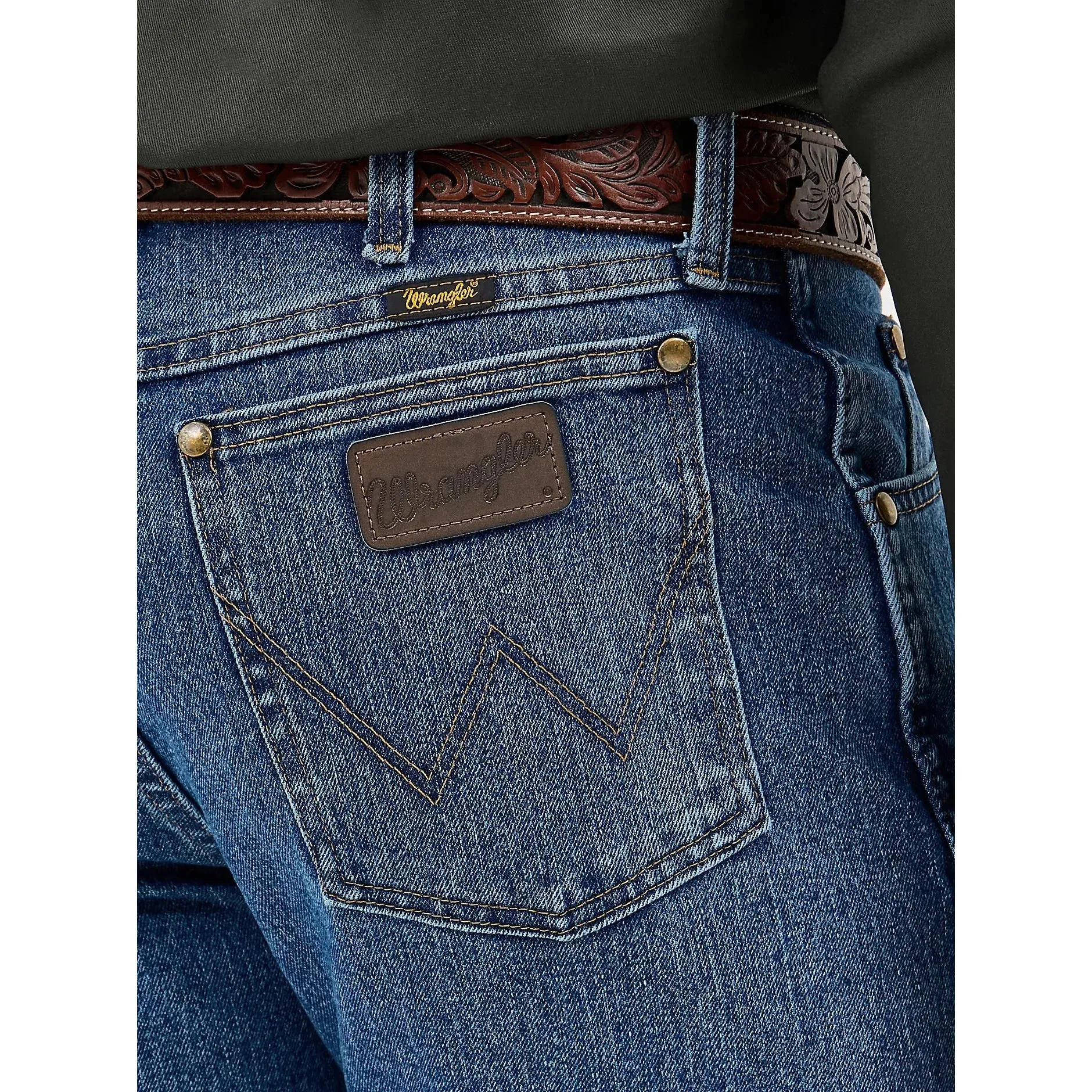 Men's Wrangler Premium Performance Advanced Comfort Cowboy Cut® Regular Fit Jean 1047MACMT