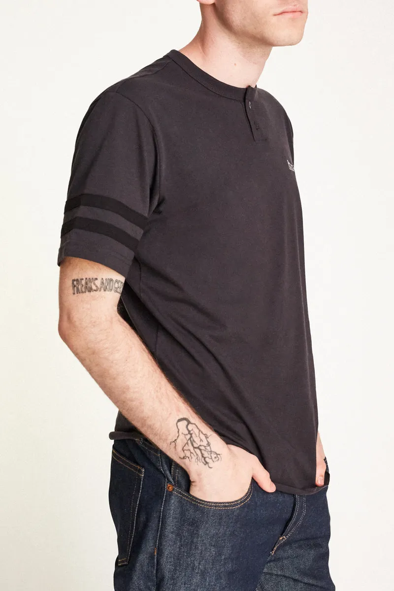 Potrero II S/S Henley - Washed Black/Black